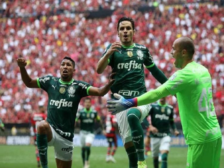 Palmeiras bate Flamengo e é campeão da Supercopa do Brasil