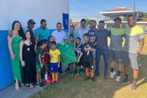 Campo de futebol do bairro Jardim Paulistano é revitalizado com emendas dos vereadores Bruno Zancheta e Elton Carvalho