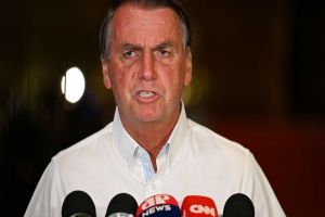 Advogado de Valdemar renuncia defesa de Bolsonaro