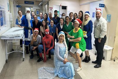 Santa Casa recebe visita especial do Instituto Marino e Grupo Sinsef para celebrar a magia do Natal