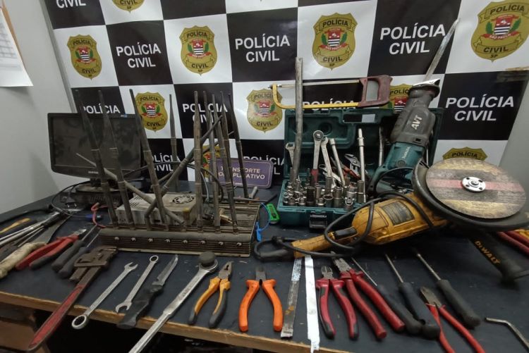 Polícia Civil prende cinco pessoas em desmanche clandestino no município de Americana