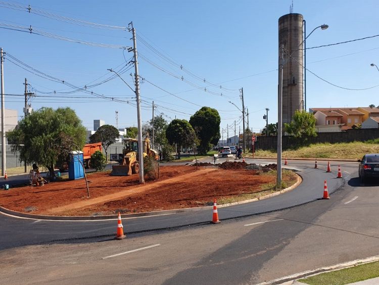 Avenida Bruno Ruggiero ganha rotatória denominada &#039;Eduardo Montmorency&#039;