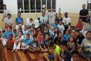 Alunos de Capoeira recebem mestre brasileiro e difusor da capoeira, Jaime de Mar Grande