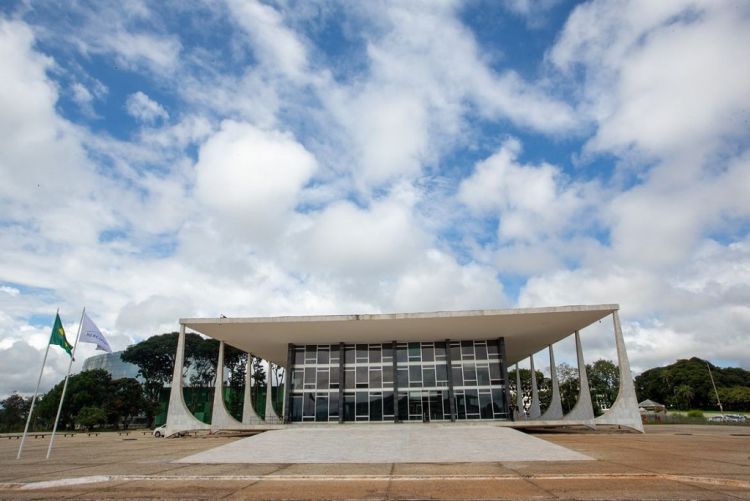 Supremo retoma nesta quarta julgamento sobre licença-paternidade