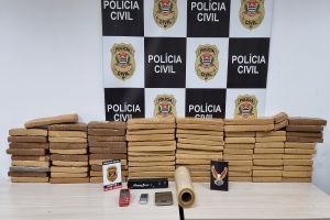 Deic apreende mais de 80 kg de drogas em &#039;casa bomba&#039;