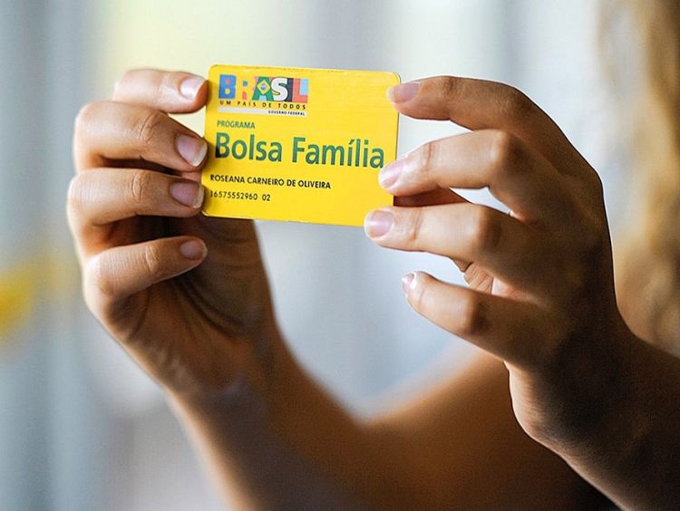 Caixa começa a pagar Bolsa Família de R$ 600 nesta quarta-feira