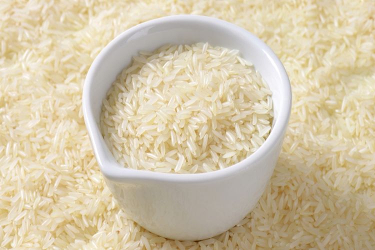 Justiça Federal no RS suspende leilão de arroz importado pelo governo federal