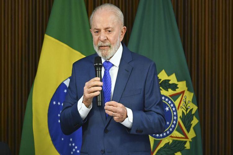 Lula diz que governo fará levantamento de quem tem direito a benefícios e não recebe