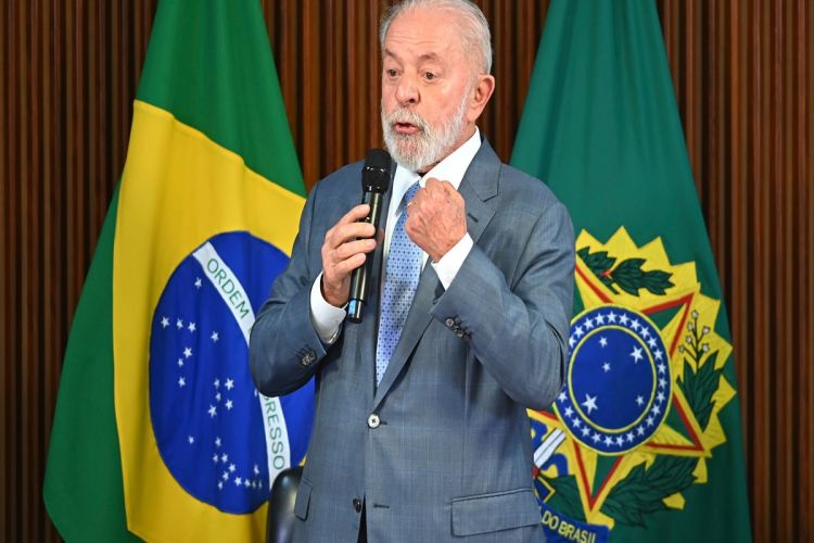 Desaprovação a Lula vai a 47% e iguala pior índice da série histórica, aponta Atlas