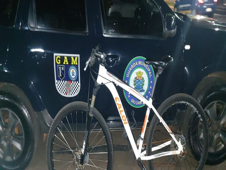 Bicicleta abandonada é encontrada na Vila Pureza