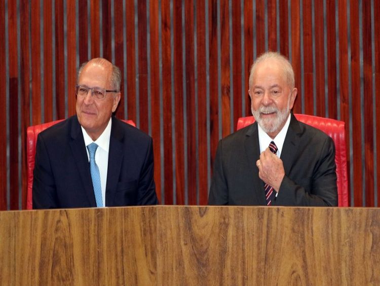 Lula e Alckmin são diplomados no TSE