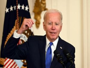 Negar resultados eleitorais é &#039;caminho para o caos&#039;, alerta Biden