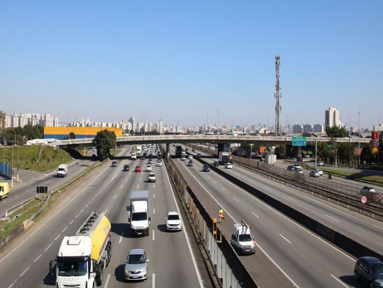 Ministro da Justiça anuncia normalização da circulação nas rodovias