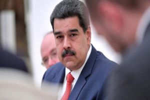 EUA aliviam tensão com a Venezuela, em busca de petróleo barato