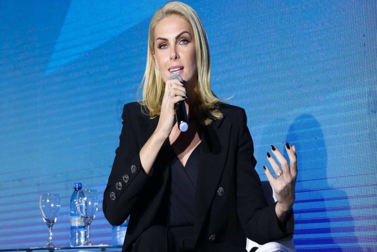 Ana Hickmann desmente boatos de gravidez após assumir namoro com Edu Guedes