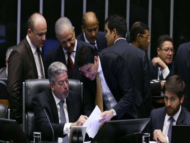 Câmara aprova texto-base do novo marco fiscal