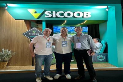 Diretores do Sicoob Crediacisc participam do 15º Concred