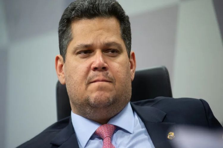 Votar impeachment de ministros do STF no Senado só causaria problemas, diz Alcolumbre