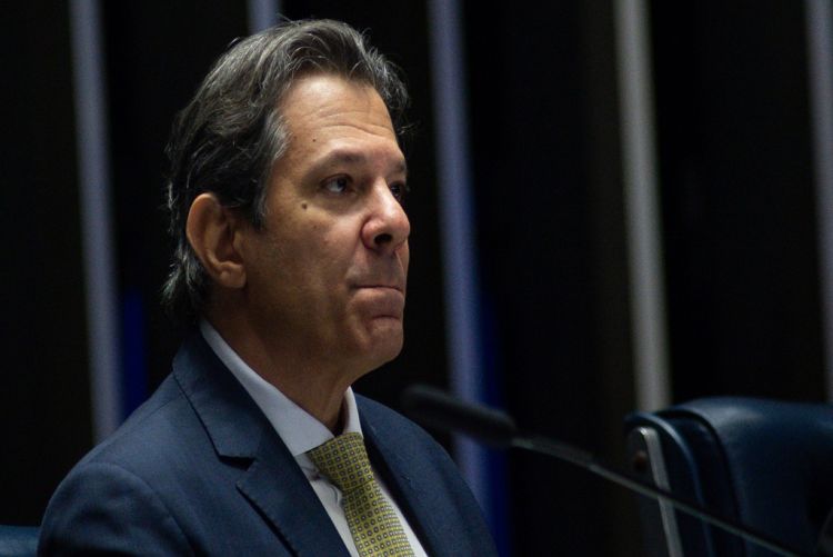 Haddad diz que não pensa em ser sucessor de Lula, mas que PT precisa discutir opções para 2030