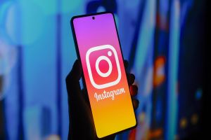 Instagram vai permitir criar montagem com os melhores momentos de 2024