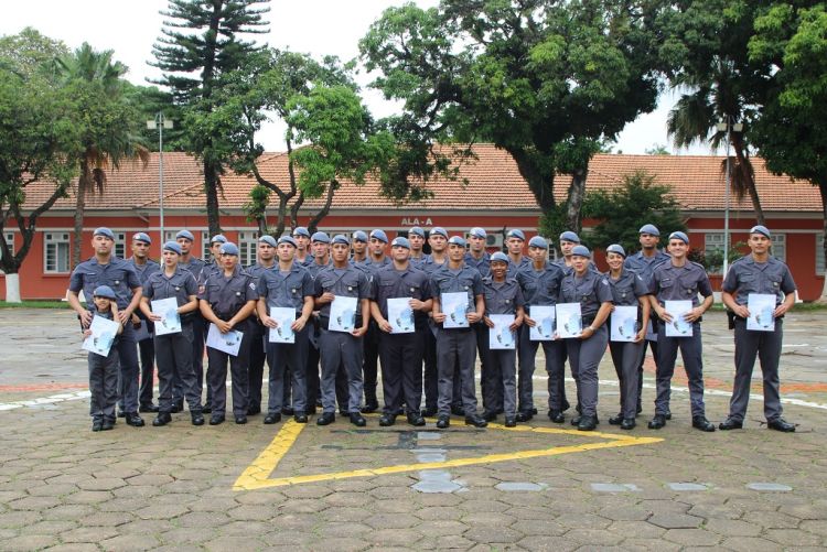 PMs recebem homenagem por ajudar na recuperação de hospital infantil de câncer em Sorocaba