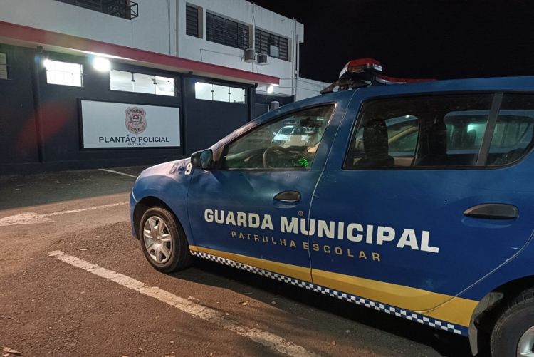 Mulher é detida após cuspir no rosto de GM na UPA