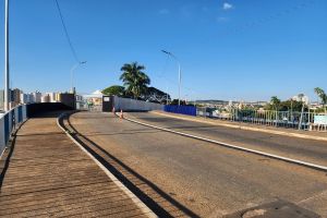 A partir desta quarta-feira o viaduto 4 novembro ficará interditado nos dois sentidos