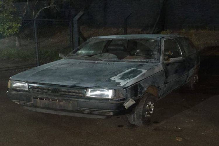 Carro furtado em Araraquara é encontrado em São Carlos