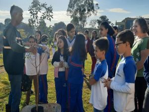 Alunos visitam Parque Ecológico em Tambaú