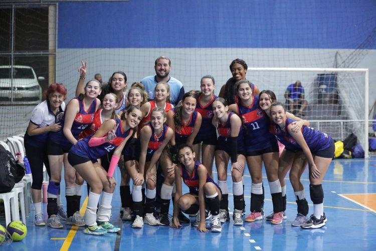 Vôlei feminino: Nova geração do vôlei são-carlense atropela Porto Ferreira nos Joguinhos da Juventude