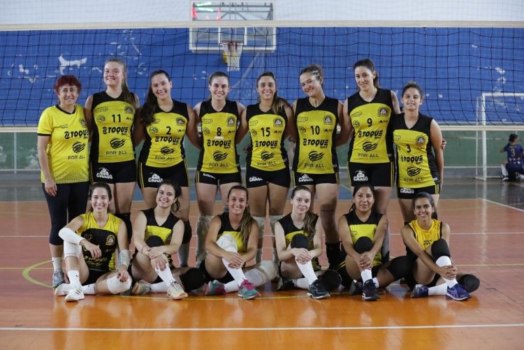 Vôlei feminino: AVS/Smec e Caaso disputam o título da Copa Elisângela Rebordões