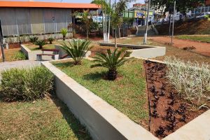 Obras de revitalização da praça voluntários da pátria estão sendo concluídas