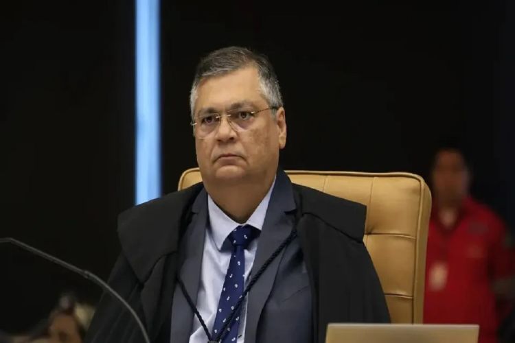 PSOL pede que Dino impeça Congresso de avançar contra STF após drible em emendas