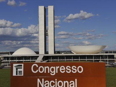 Congresso derruba veto presidencial e Estados voltam a ter direito à compensação financeira causadas pela limitação das alíquotas de ICMS