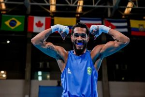 Luiz Oliveira vence na 1ª luta do Brasil no Pré-Olímpico de Boxe