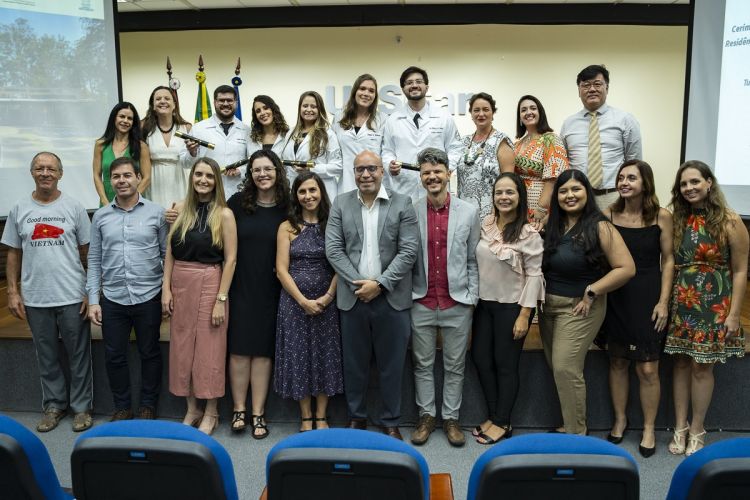 HU-UFSCar celebra formatura dos Programas de Residência Médica