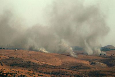 Hezbollah lança mais de 200 foguetes no norte de Israel, que reage com ataques no sul do Líbano