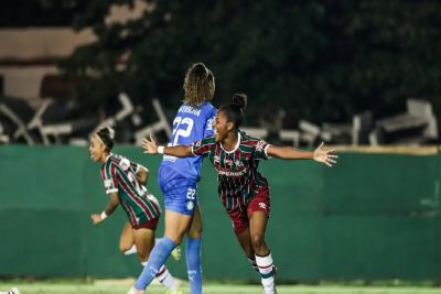 Fluminense vence Palmeiras e se aproxima da classificação para quartas