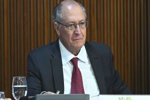 Alckmin sobre câmbio após pacote fiscal: isso &#039;vai sendo esclarecido&#039; nos próximos dias